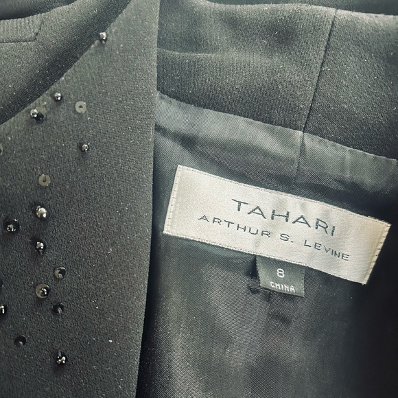 TAHARI 2-Piece Formal Dress Suit, Black Size 8 - Picture 13 of 13